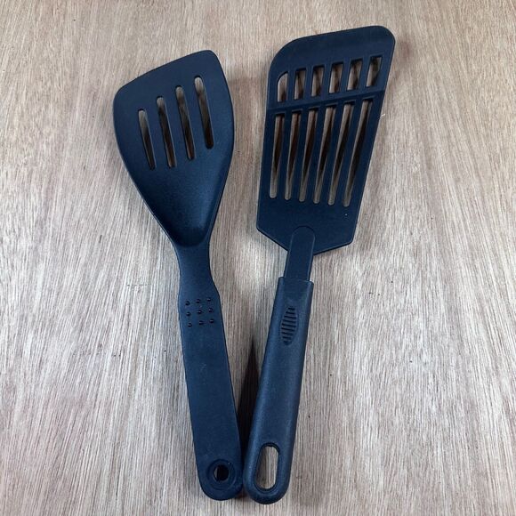 Lot of 2 Black Slotted Spatulas Turner Set Nylon Plastic Kitchen Utensils - Picture 1 of 3